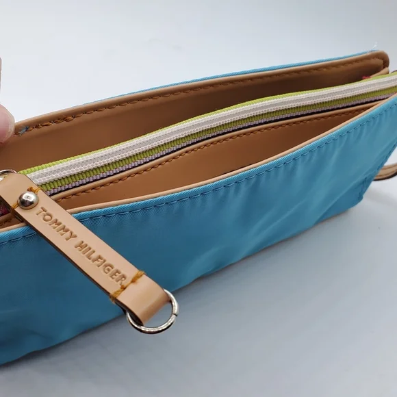 Tommy Hilfiger small purse  blue 💙 - Picture 7 of 13